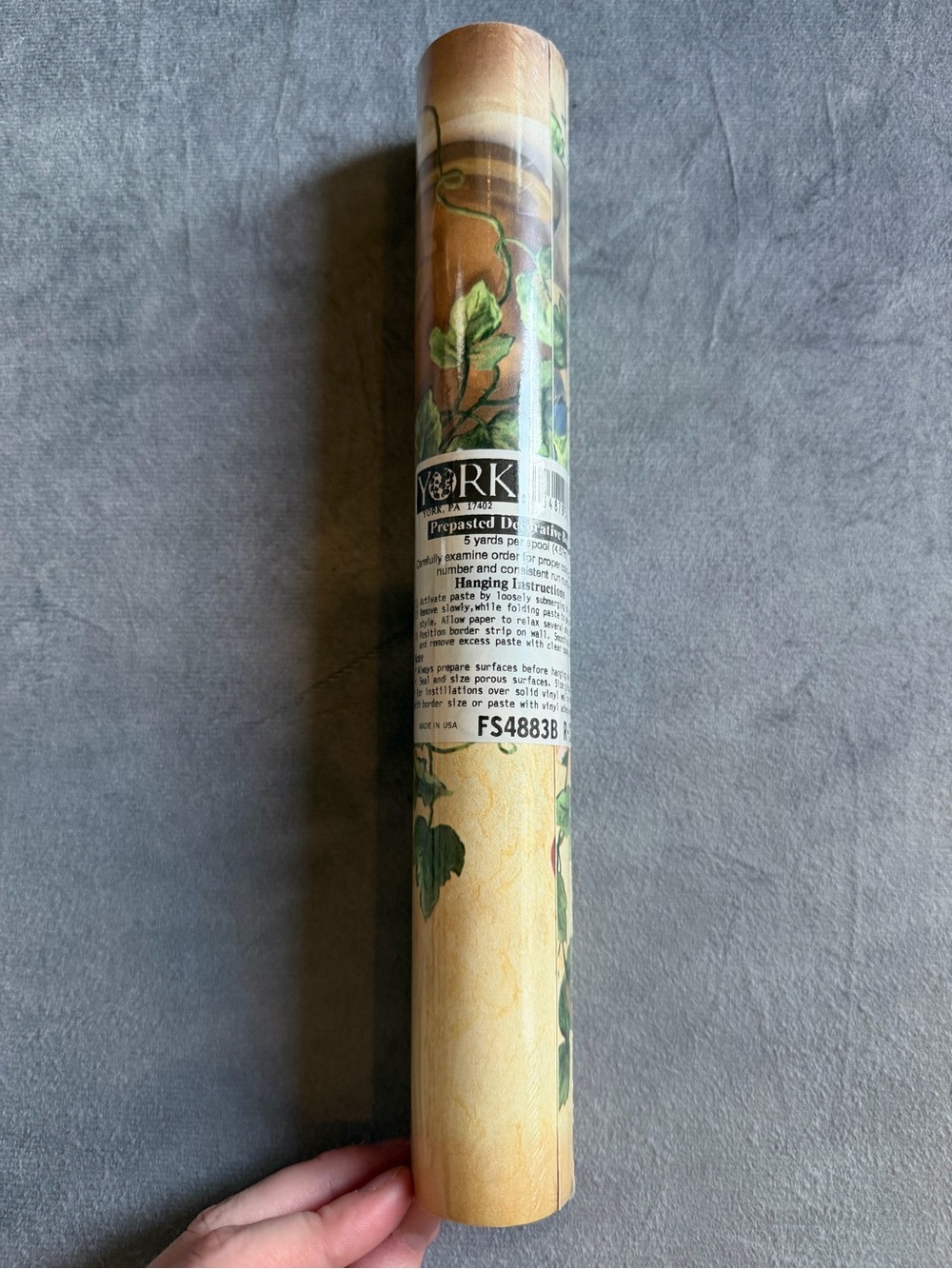 York Prepasted Floral Vine Wallpaper Border Roll - Green on Cream